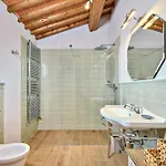 Tatil Evi Renovated Barn Among Chianti Vineyards